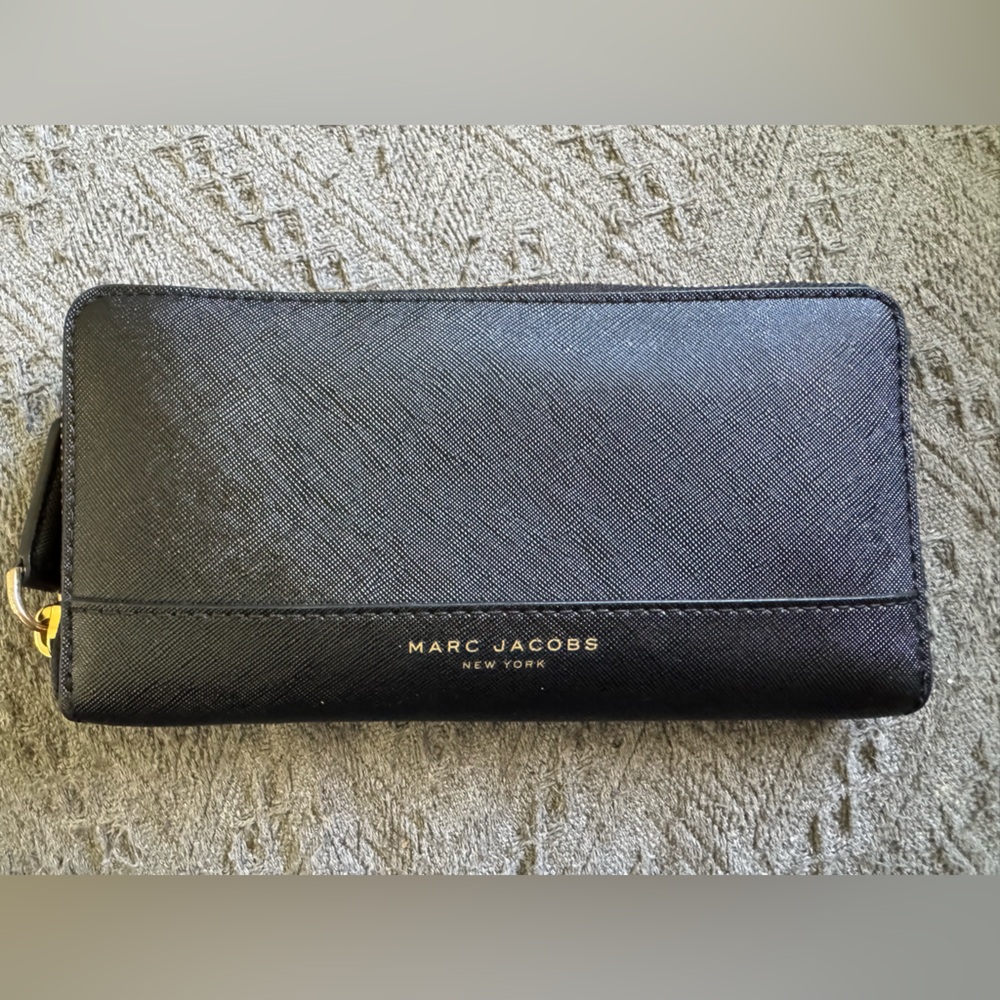 The Marc Jacobs Saffiano Leather Zip Around
Continental Wallet - $195 MSRP - Picture 2 of 8